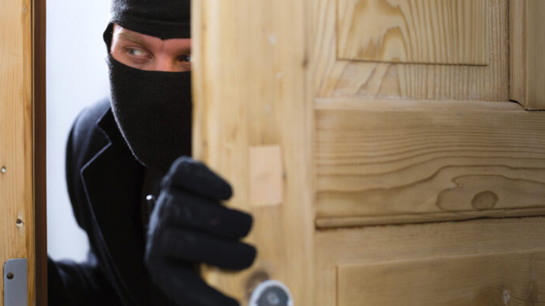 Χανιά: 34χρονος έκλεψε 5.000 ευρώ από εστιατόριο στους Αγίους Αποστόλους – Πρόλαβε και τζόγαρε μέρος του ποσού