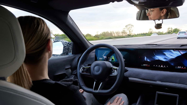 BMW: Σύντομα οι οδηγοί της θα μπορούν να αλλάζουν λωρίδα δίνοντας εντολή με τα μάτια