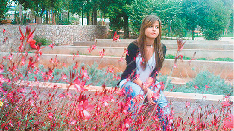 Ξεσπά η μητέρα της Μυρτούς από την Πάρο μετα την εισαγωγή της κοπέλας στον Ευαγγελισμό