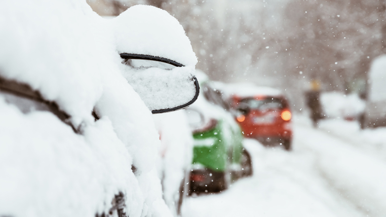 Τέλος η περιπέτεια για τους οδηγούς στη χιονισμένη Πάρνηθα