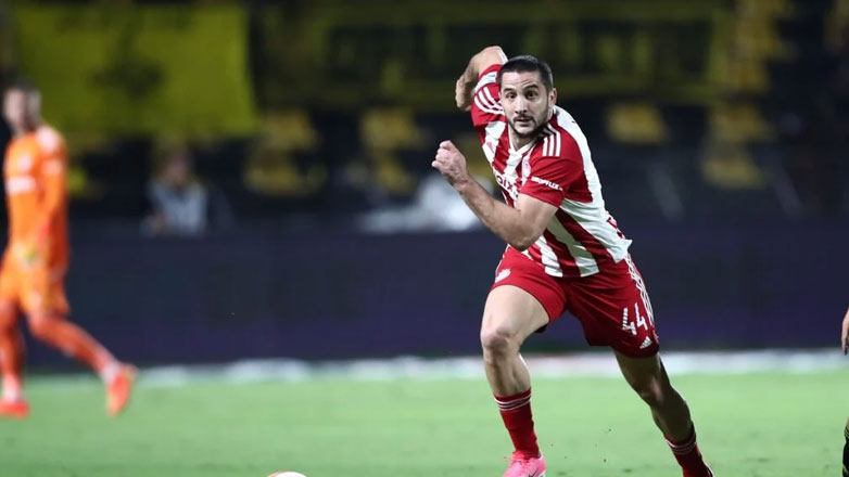 Στο… κόλπο για τον Κώστα Μανωλά η Βερόνα