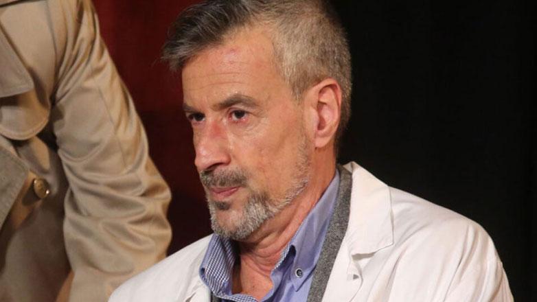 Νίκος Ζιάγκος για γνωστή ηθοποιό: «Μπήκε στο καμαρίνι, έβγαλε τα ρούχα της και μου λέει… σου αρέσει το σώμα μου;»