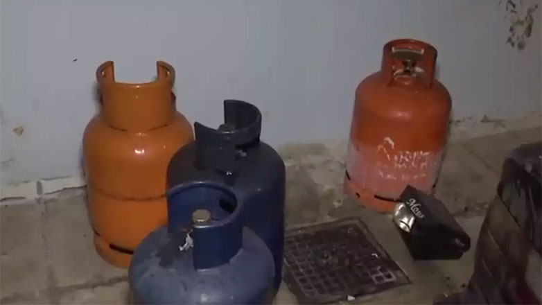 Περιστέρι: Στο νοσοκομείο άνδρας μετά από εκρήξεις σε διαμέρισμα – Βρέθηκαν φιάλες υγραερίου και γκαζάκια