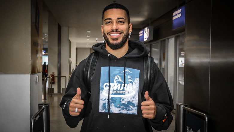 Ολυμπιακός: Έφτασε στην Αθήνα ο Ρούμπεν Βέζο