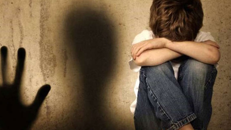 Νταντά κακοποιούσε μικρά παιδιά στην Καλαμάτα