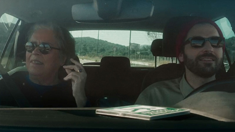 «Ένα Λεπτό»: Το νέο τραγούδι της Δήμητρας Γαλάνη στέλνει ένα δυνατό μήνυμα