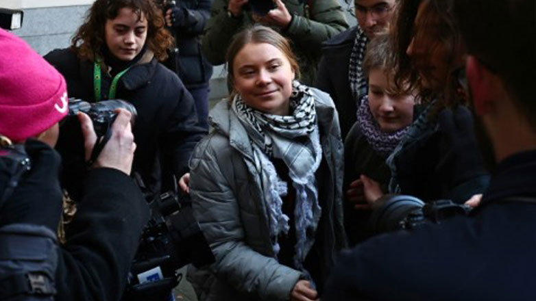 Η Γκρέτα Τούνμπεργκ δικάζεται στο Λονδίνο για διατάραξη της δημόσιας τάξης