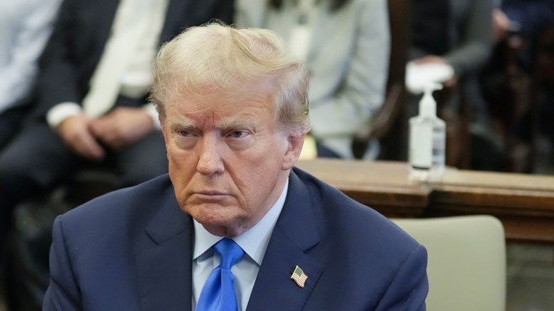 Η βρετανική δικαιοσύνη απέρριψε αγωγή του Ντ. Τραμπ κατά του συντάκτη της έκθεσης για τις σχέσεις του με την Ρωσία