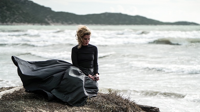 «Midnight Movie»: Ένα έργο για το αληθινό και το ψηφιακό σώμα του σύγχρονου ανθρώπου