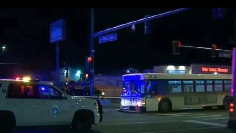 ΗΠΑ: 13χρονος πυροβόλησε και σκότωσε άνδρα μέσα σε λεωφορείο επειδή τον εμπόδιζε το πόδι του