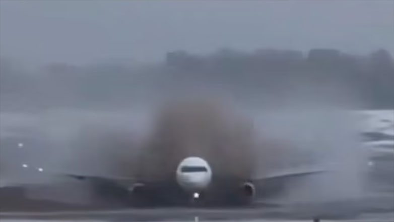 Προσγείωση θρίλερ για Airbus με 179 επιβάτες