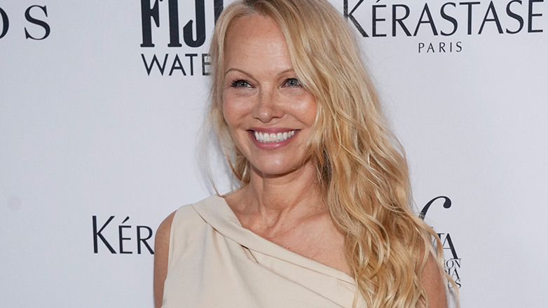 Η Πάμελα Άντερσον πρωταγωνιστεί στη νέα ταινία της Τζία Κόπολα