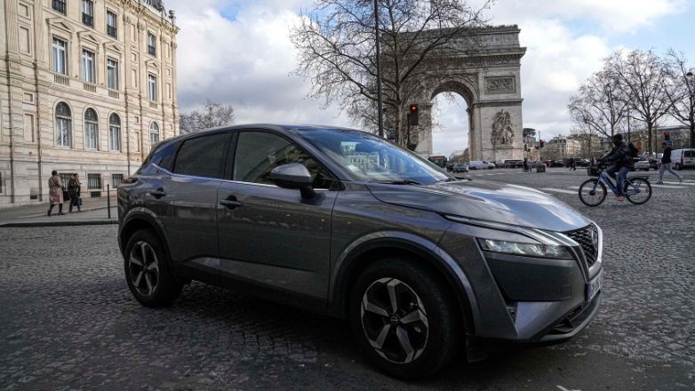 Έδιωξαν τα τζιπ από το Παρίσι