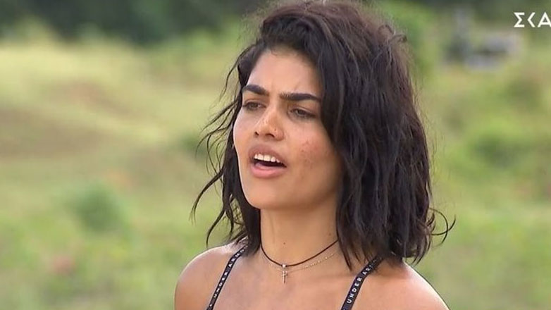 Survivor: Πυρά Δώρας για τη Ζωή – «Θα έπρεπε να σκύψει το κεφάλι, να μη στέλνει “φιλάκια”»