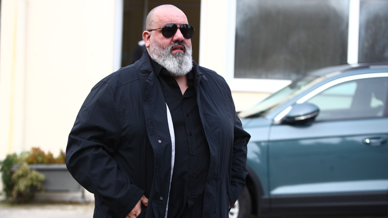 Πρόταση για εξάμηνο αποκλεισμό στον Καραπαπά για τη φούστα στον Μπαλτάκο