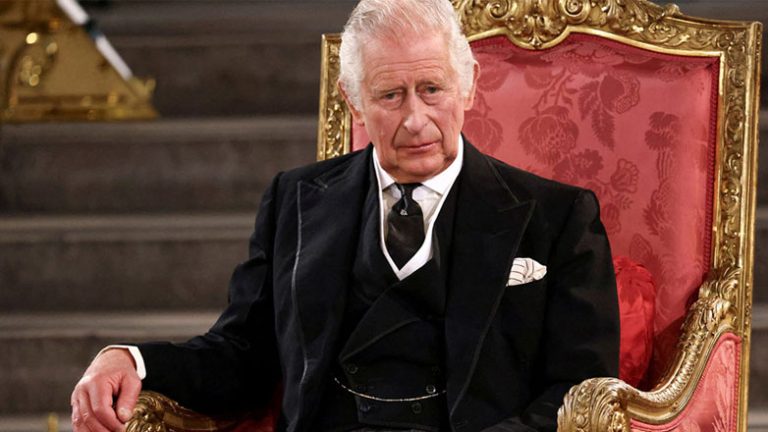Τα σενάρια διαδοχής του Κάρολου σε περίπτωση που δεν μπορεί πια να εκτελεί τα καθήκοντά του