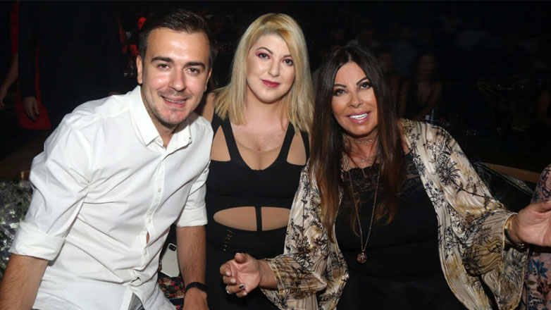 Ο Κουμπάρος Όλγας Κιουρτσάκη αποκαλύπτει: «Η Άντζελα Δημητρίου στην Αμερική ξόδεψε 3.000 δολάρια σε μια μέρα»