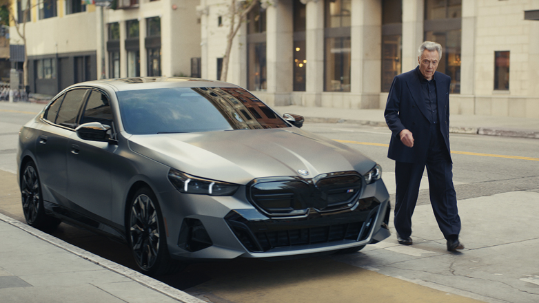 Με ποιον βραβευμένο ηθοποιό η BMW δίνει το παρών στο φετινό Super Bowl για την καμπάνια “Talkin’ Like Walken”