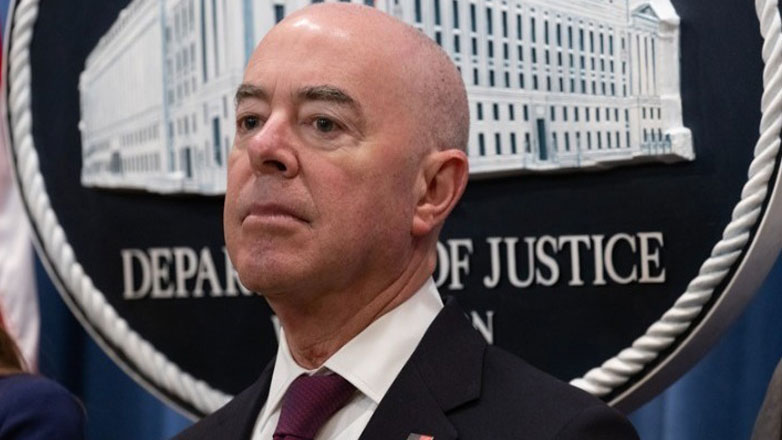 Απέτυχαν οι Ρεπουμπλικάνοι να παραπέμψουν σε δίκη τον υπουργό Εσωτερικής Ασφαλείας των ΗΠΑ