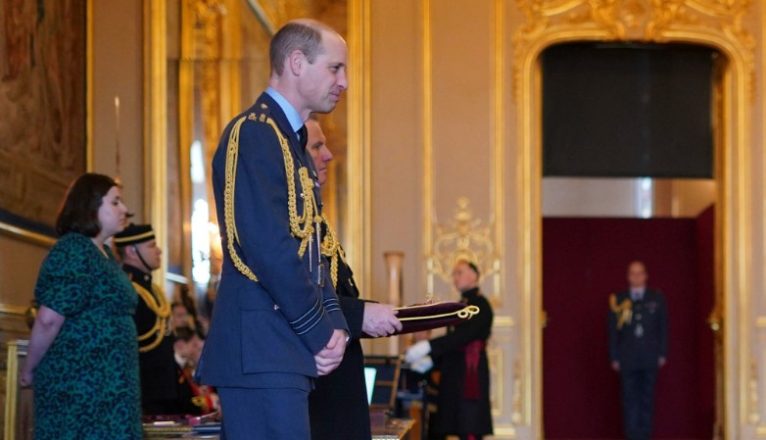 Πρίγκιπας Ουίλιαμ: Η πρώτη του εμφάνιση μετά το χειρουργείο της Κέιτ και τον καρκίνο του Καρόλου Πρίγκιπας Ουίλιαμ: Η πρώτη του εμφάνιση μετά το χειρουργείο της Κέιτ και τον καρκίνο του Καρόλου