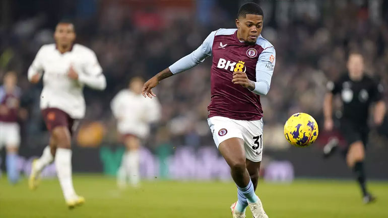 Άστον Βίλα: Δίνει νέο συμβόλαιο στον Μπέιλι