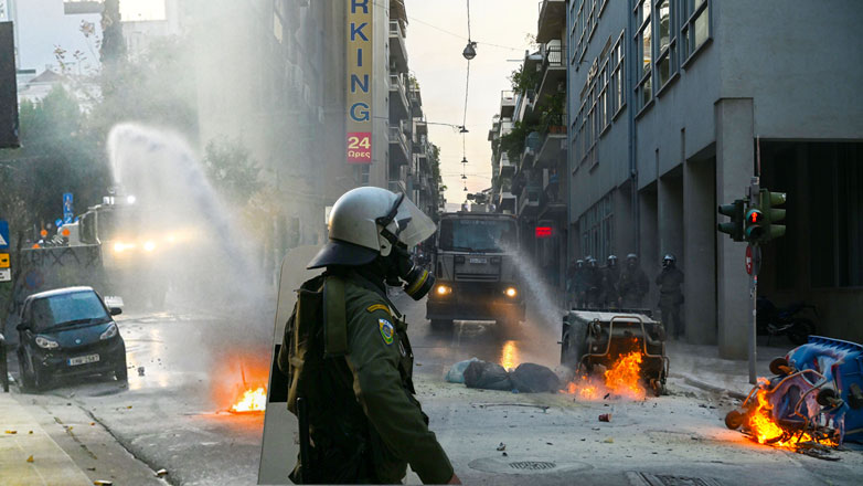 Ένταση και επεισόδια στη Σόλωνος μετά το συλλαλητήριο