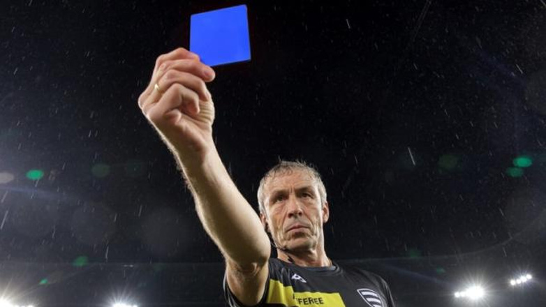 Το ποδόσφαιρο αλλάζει με την μπλε κάρτα!