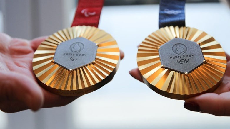 Παρίσι 2024: Κομμάτια από τον Πύργο του Άιφελ στα Ολυμπιακά μετάλλια