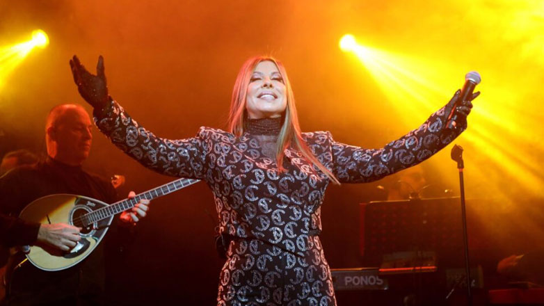 Άντζελα Δημητρίου: Πρεμιέρα με τον Δήμο Αναστασιάδη – Η ηχηρή απουσία της κόρης της Όλγας Κιουρτσάκη