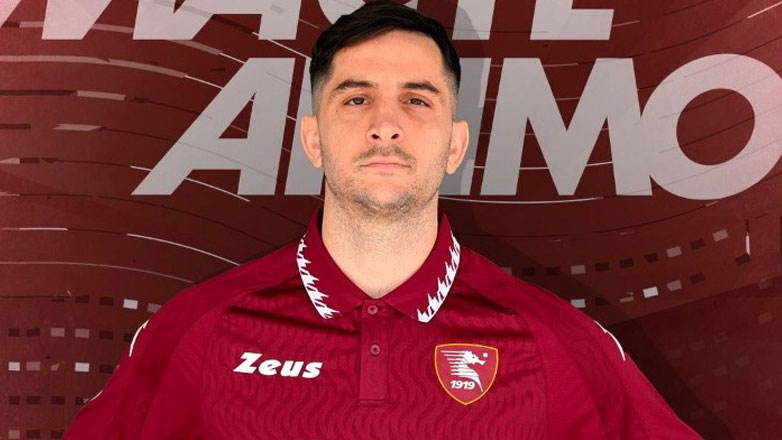 Στη Σαλερνιτάνα και επίσημα ο Μανωλάς