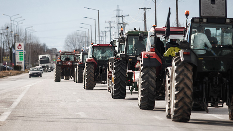 «Μπλόκο» των αγροτών σε Ρίο Αντίρριο και Στρυμονικό