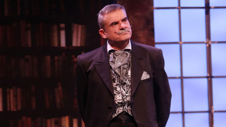 Ο Κώστας Αποστολάκης εξομολογείται: «Δηλώνω ανάξιος γονιός, έχω κάνει τεράστια λάθη – Το ποτό ήταν το πάθος μου»