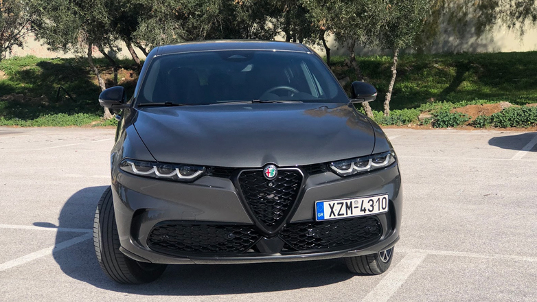 Alfa Romeo Tonale Plug-In Hybrid Q4: Ετοιμοπαράδοτη η ιταλική «ναυαρχίδα» στην έκδοση «Veloce»