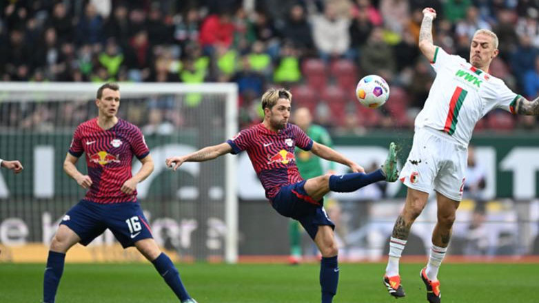 Γερμανία: Έχασε δύο βαθμούς η Λειψία, 2-2 με την Άουγκσμπουργκ