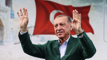 Kατεχόμενα: Φιέστα από τον Ερντογάν με αεροπλάνα και πλοία