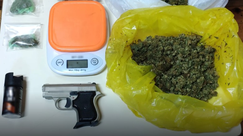 Ρέθυμνο: Δύο συλλήψεις για όπλα και διακίνηση ναρκωτικών