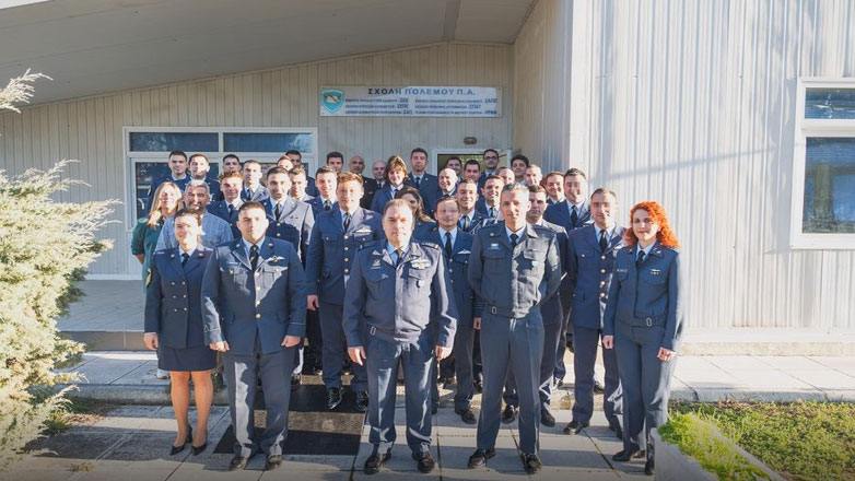 ΓΕΑ: Τελετή απονομής πτυχίων στους αποφοίτους του Σχολείου Εκπαιδευτών Εδάφους