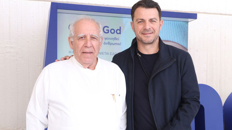 Γιώργος Αγγελόπουλος: Εξιτήριο από το μαιευτήριο για τη Δήμητρα Βαμβακούση – Επιστρέφουν στο σπίτι με την κόρη τους