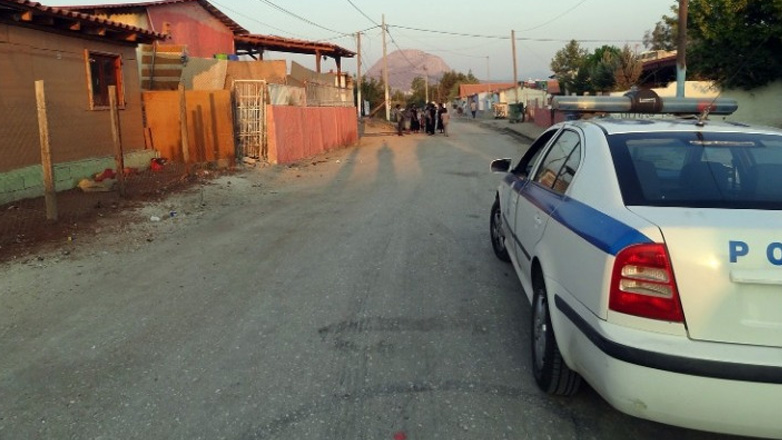 Άγνωστοι επιτέθηκαν σε αστυνομικό στο Μενίδι