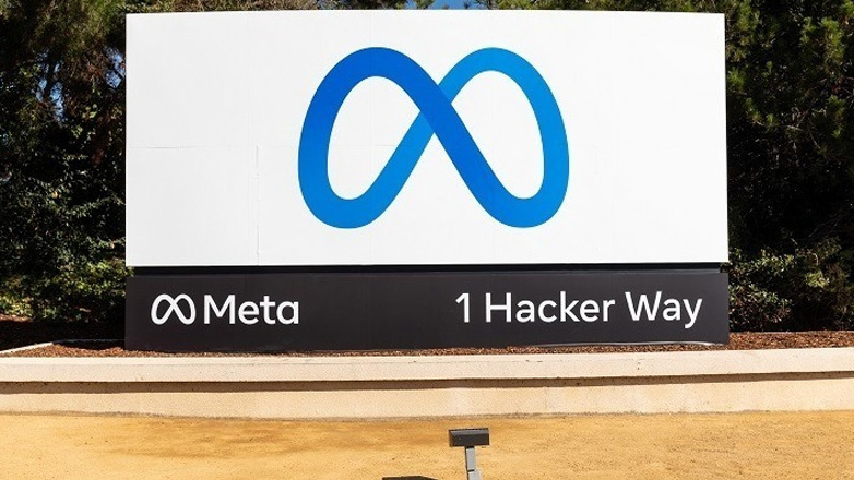 Ρωσία: Δικαστήριο διέταξε τη σύλληψη ερήμην του εκπροσώπου της πλατφόρμας Meta