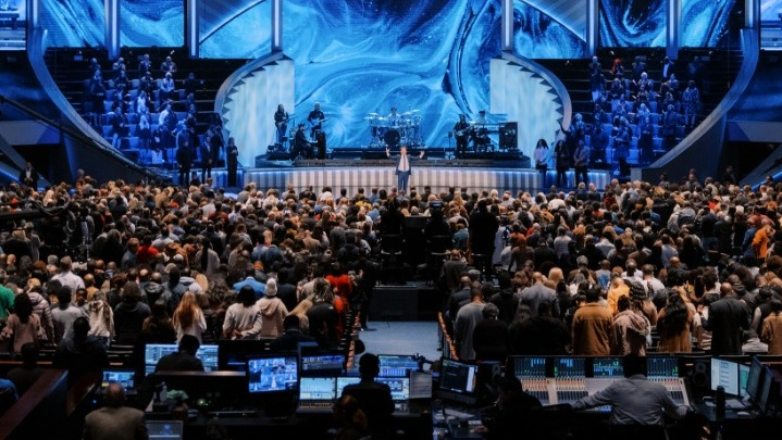 Τέξας: Δύο τραυματίες από πυροβολισμούς σε εκκλησία τηλεοπτικού ιεροκήρυκα