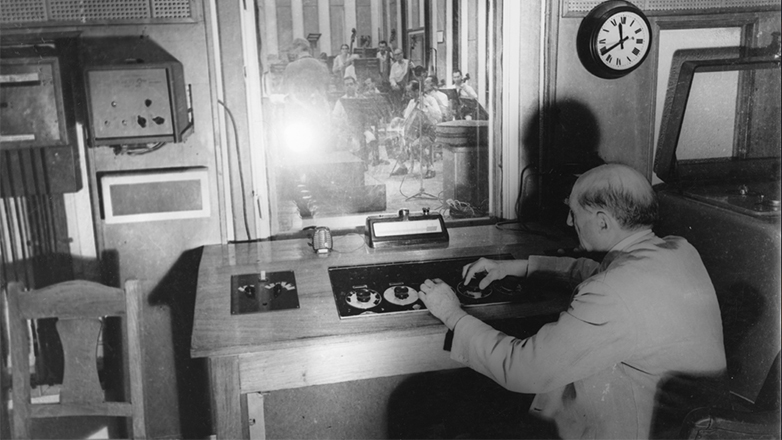 Παγκόσμια Ημέρα Ραδιοφώνου