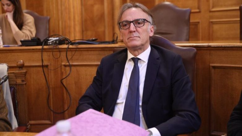 Εξεταστική για Τέμπη: Αρνείται να υπογράψει την κατάθεσή του ο Ceo της Hellenic Train