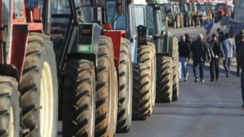 Θεσσαλονίκη: Συμβολικός αποκλεισμός από αγρότες και κτηνοτρόφους στους Ευζώνους