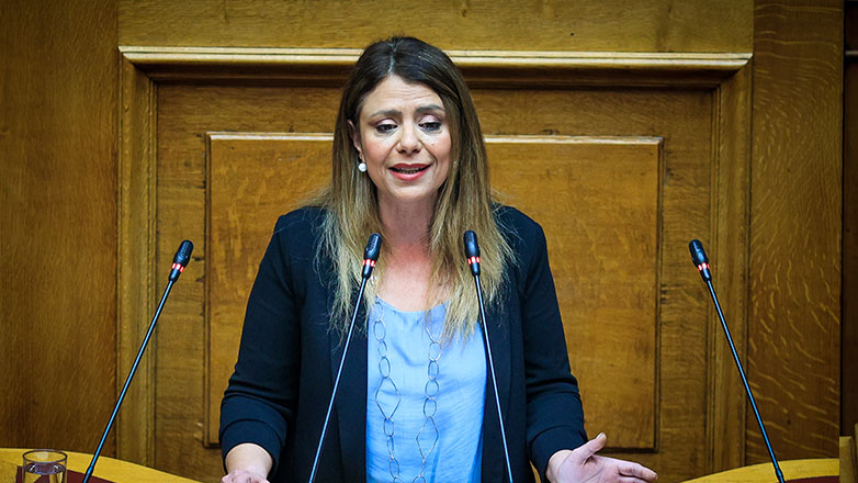 Δάγκα: Τροφοδότηση της εμπορευματοποίησης της αναπαραγωγικής διαδικασίας