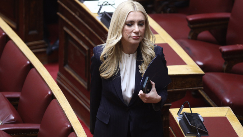 Αραμπατζή: «Προς τι η βιασύνη να ακυρώσουμε διαχρονικές πολιτισμικές μας συνήθειες;»