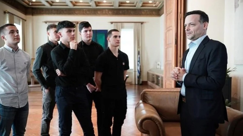 RobotDog: Η εφεύρεση Ελλήνων μαθητών για άτομα με οπτική αναπηρία RobotDog: Η εφεύρεση Ελλήνων μαθητών για άτομα με οπτική αναπηρία