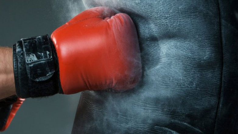 Ο καλύτερος τρόπος να «παίξεις» μπουνιές στο δρόμο