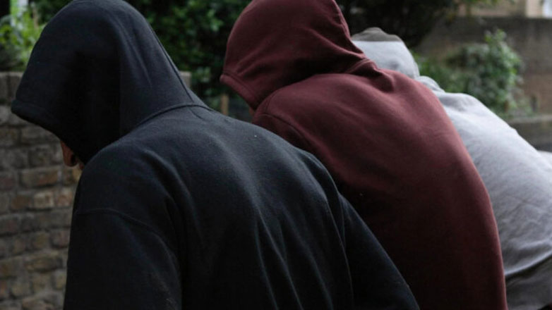 Περιστέρι: 14 ανήλικοι χτύπησαν 17χρονο