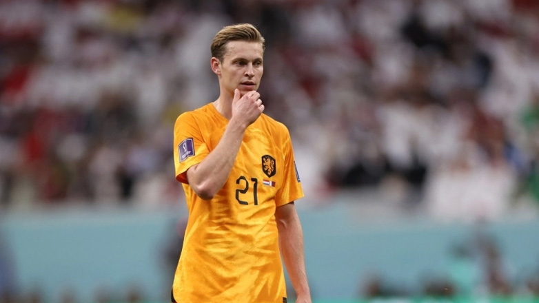 Η Μπαρτσελόνα ζητά 100 εκατ. ευρώ για τον Φρένκι ντε Γιονγκ